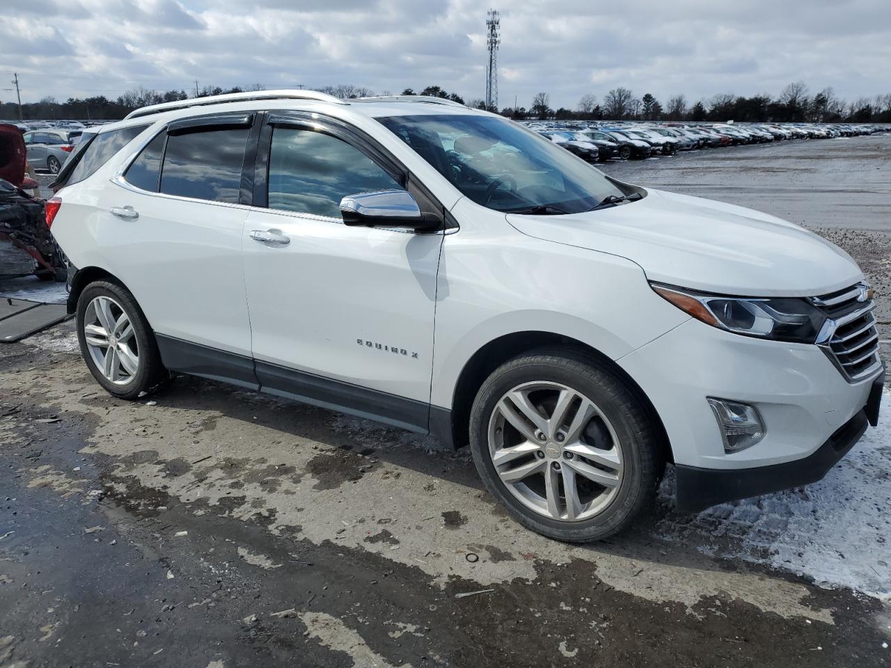 2020 Chevrolet Equinox - Image 4