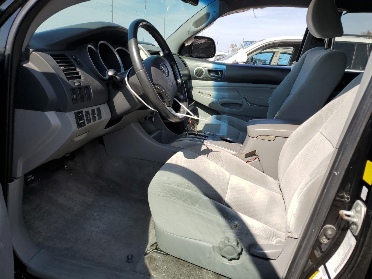 2011 Toyota Tacoma - Image 7