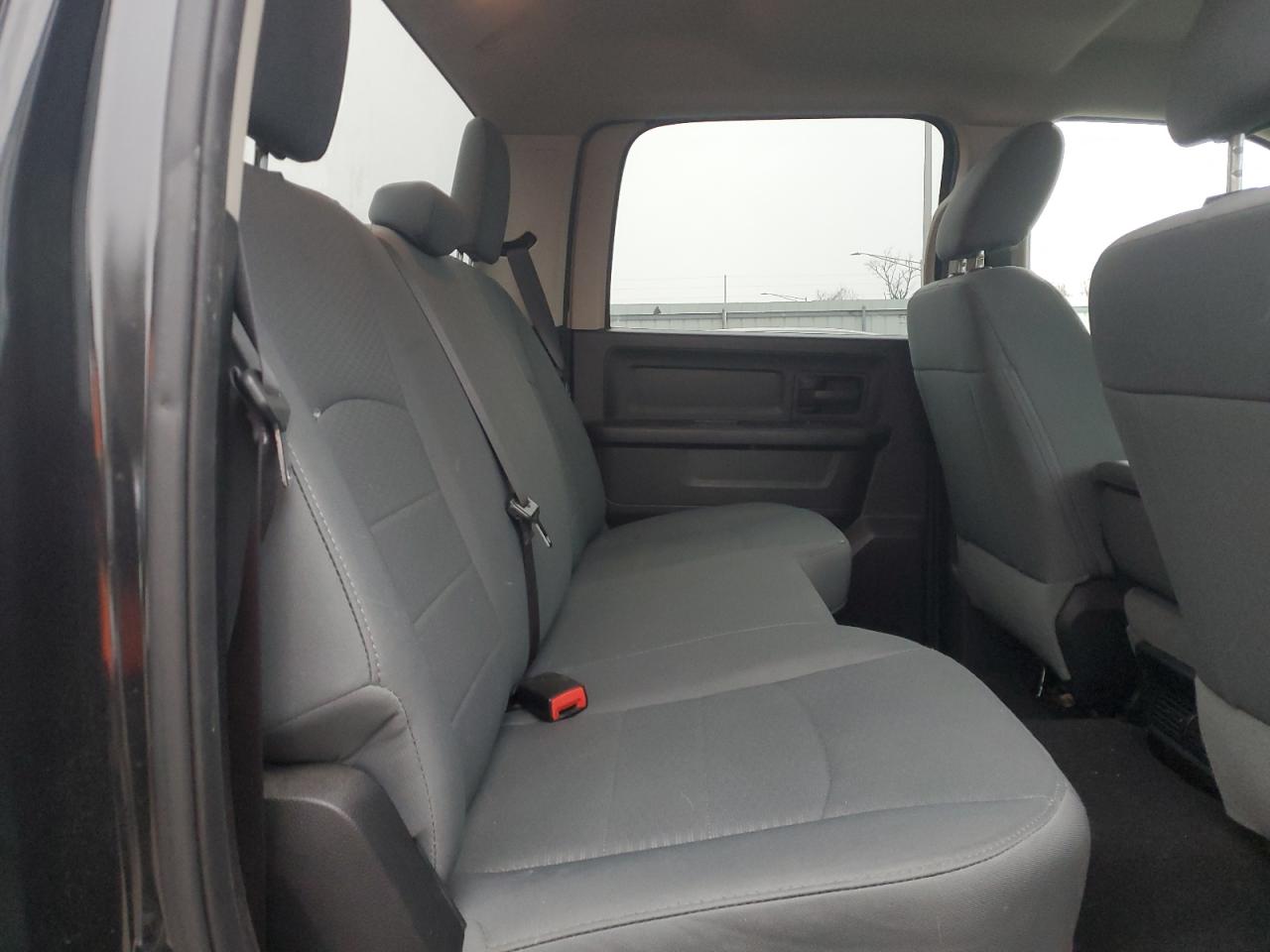 2016 RAM 1500 - Image 10