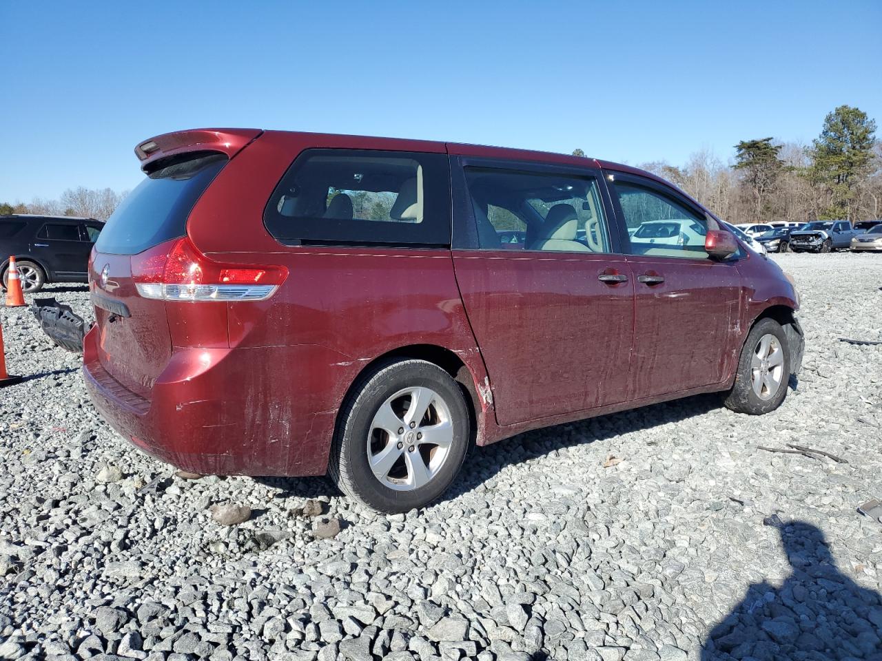 2012 Toyota Sienna - Image 3