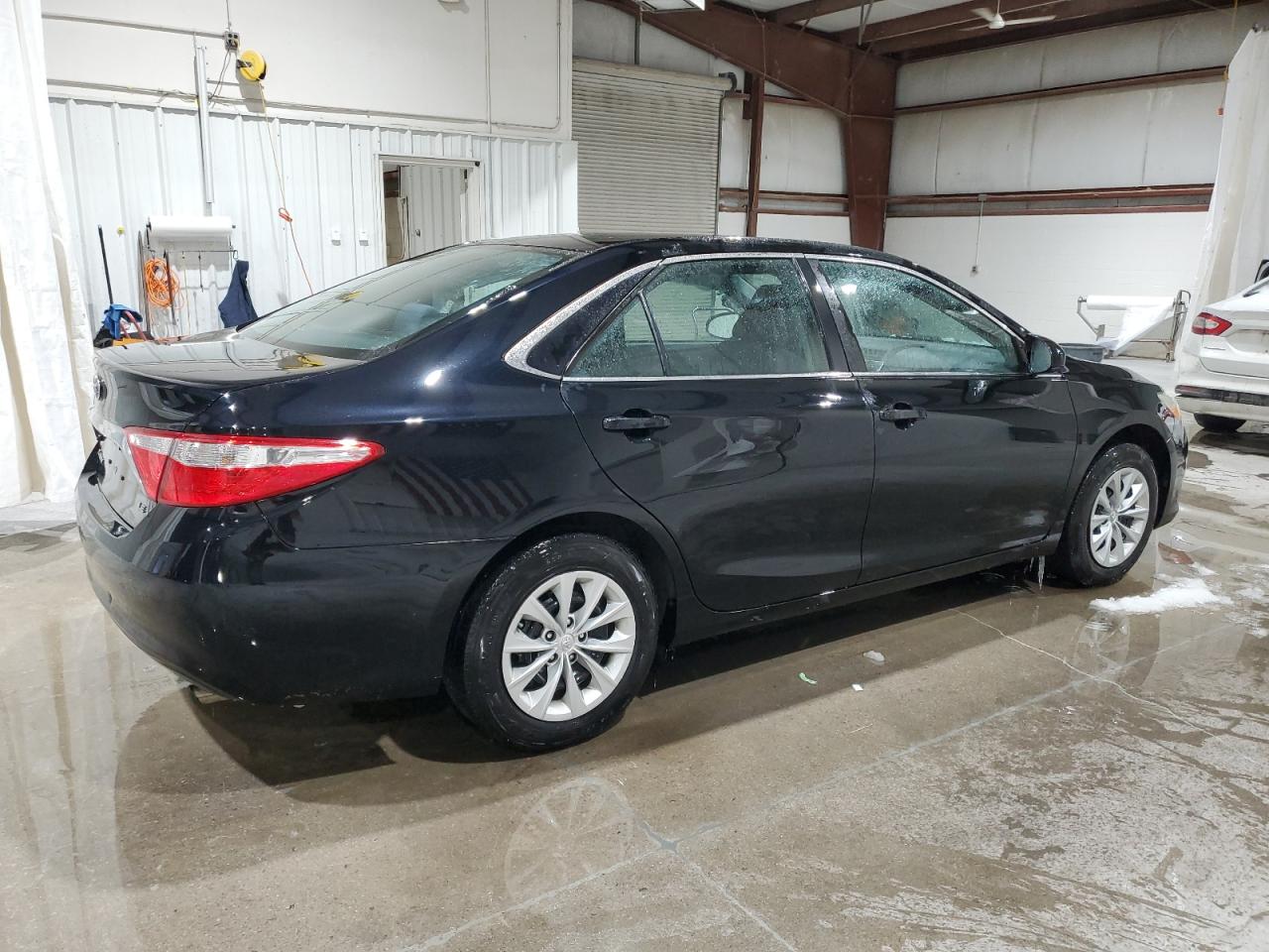 2016 Toyota Camry - Image 3