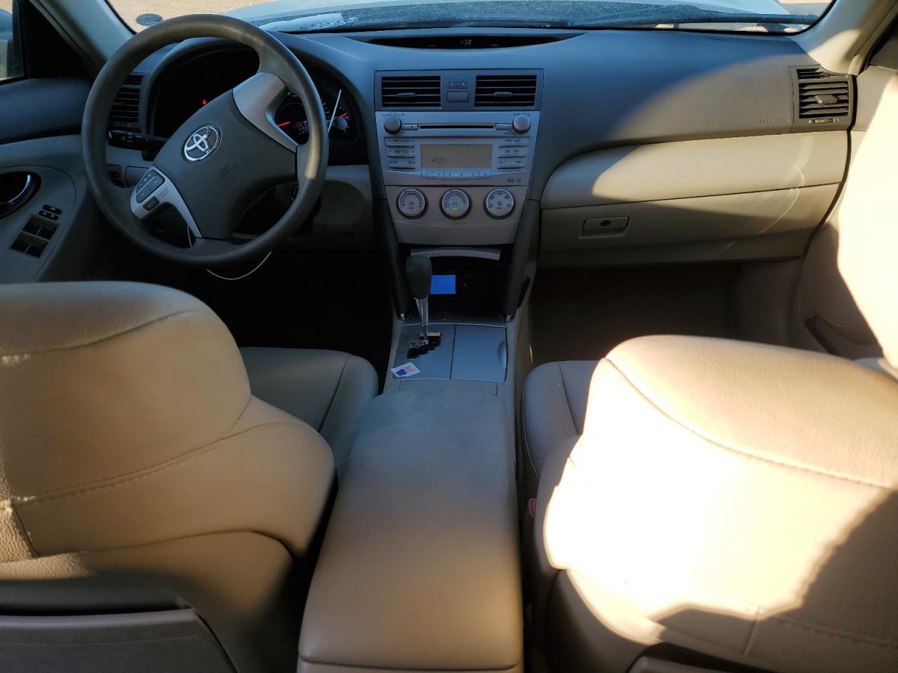 2011 Toyota Camry - Image 8