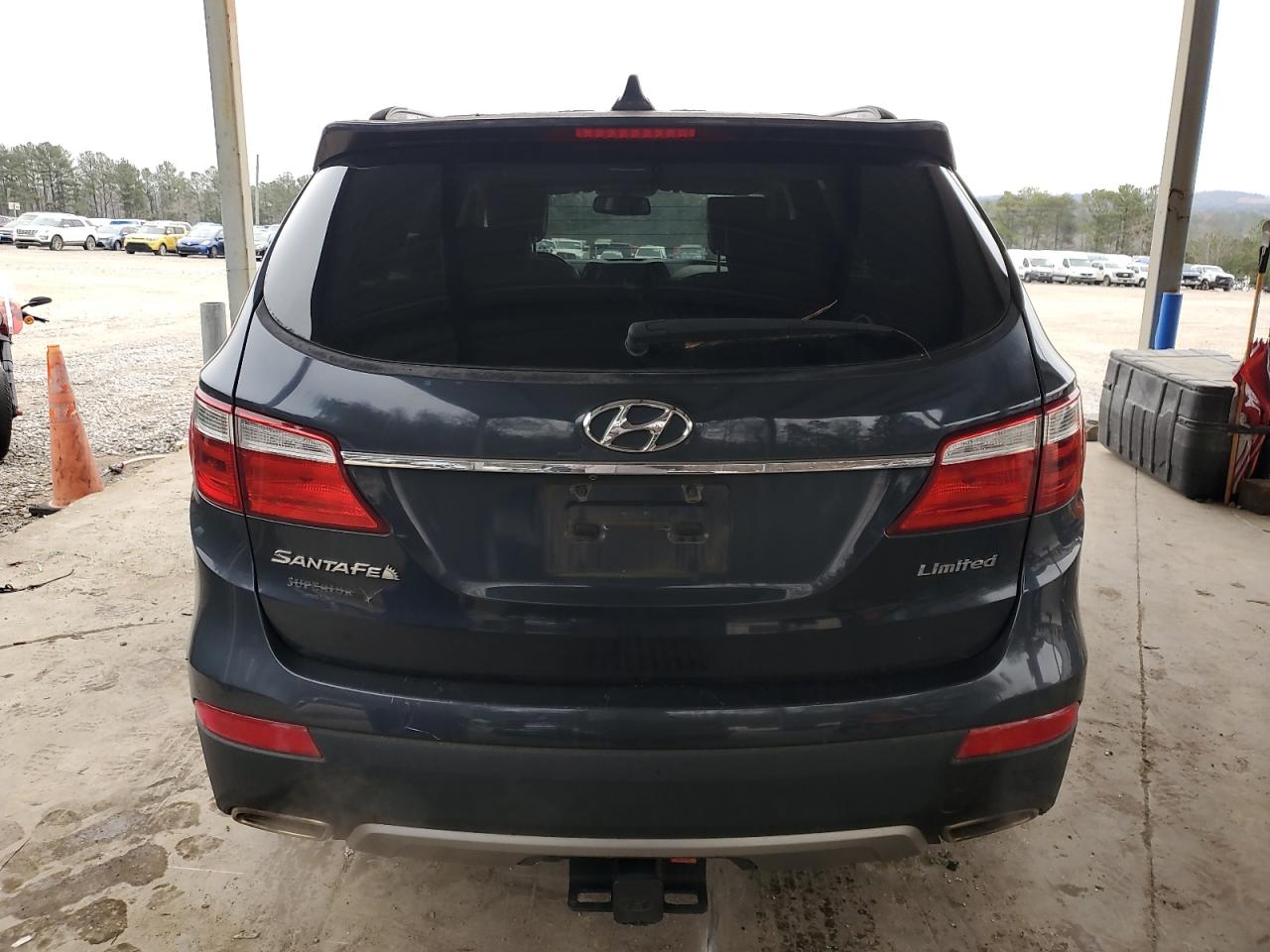 2015 Hyundai Santa Fe - Image 6