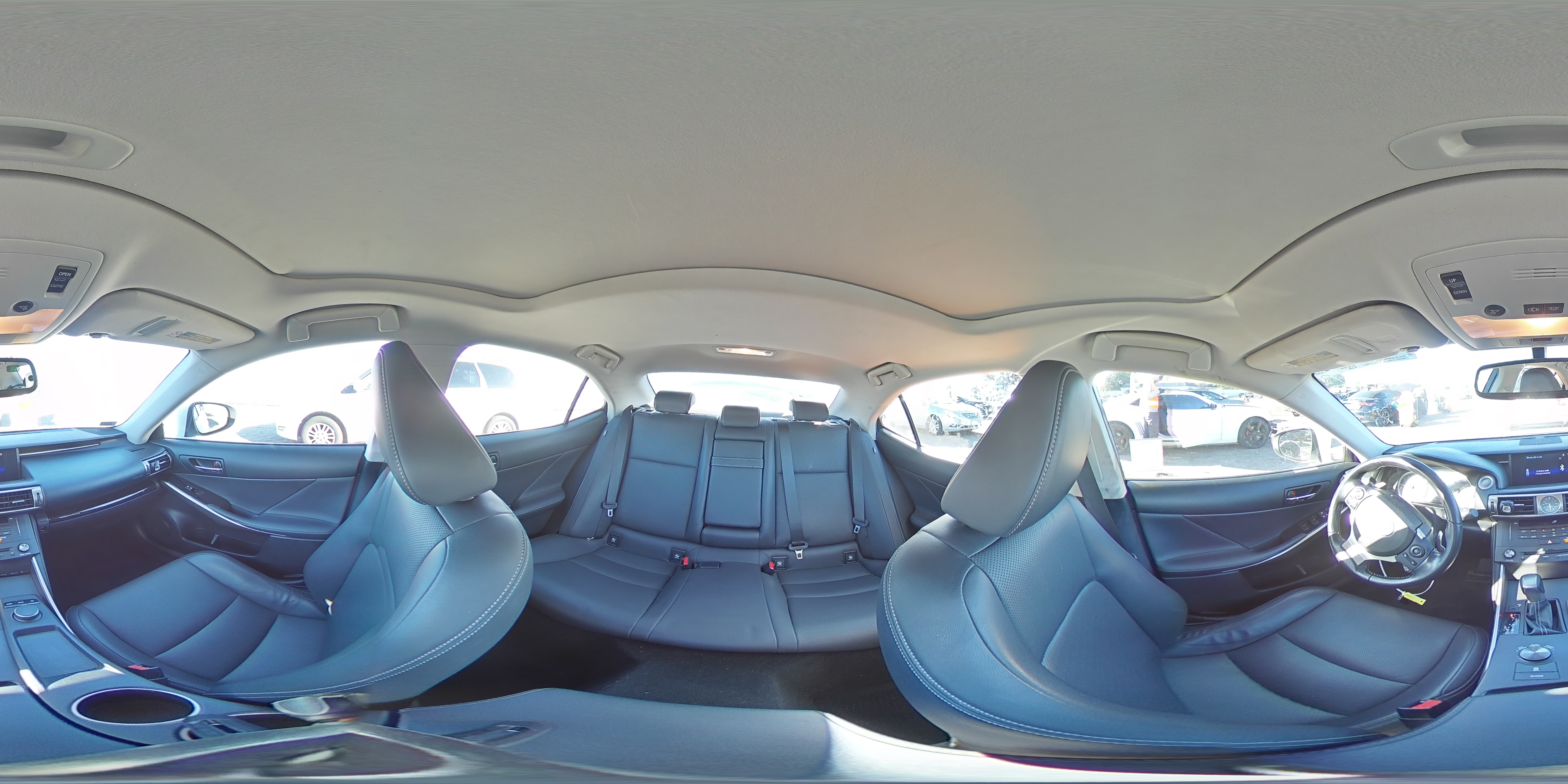 2016 Lexus IS - Image 13