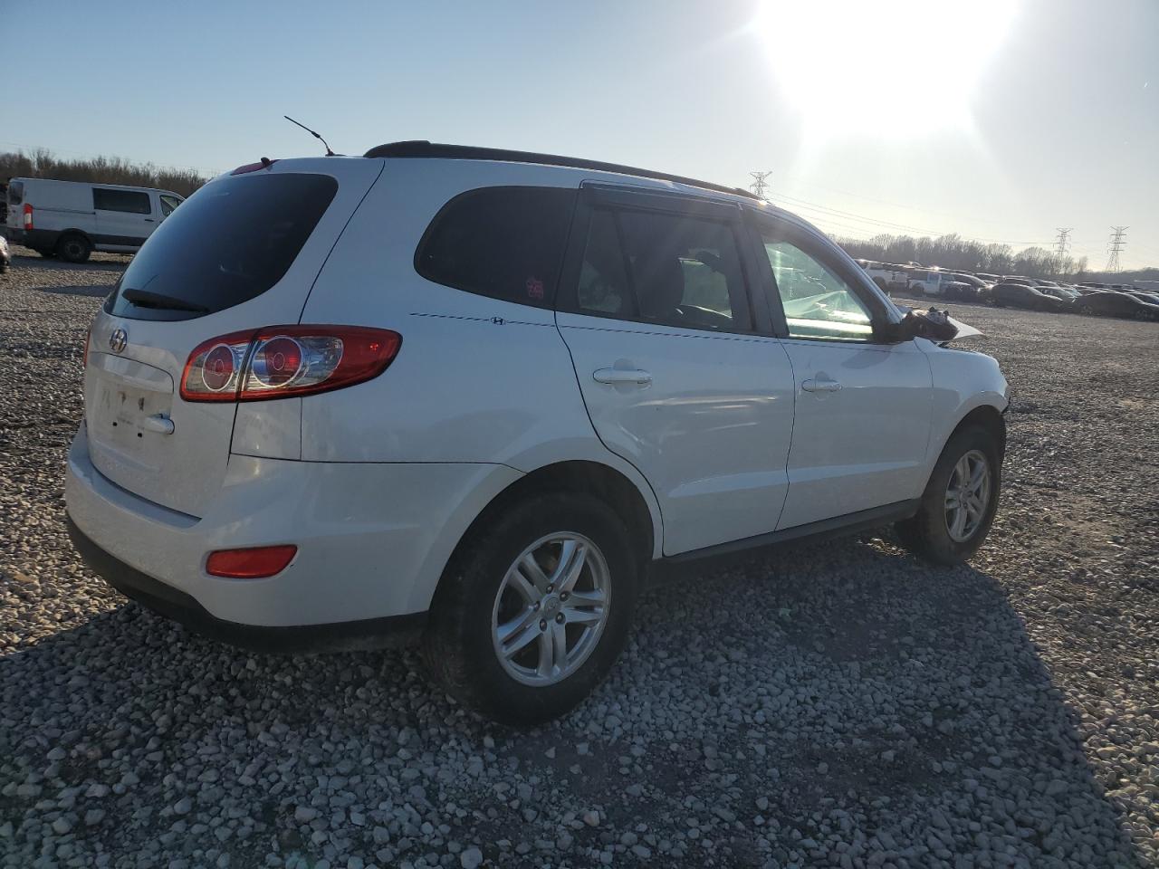 2012 Hyundai Santa Fe - Image 3