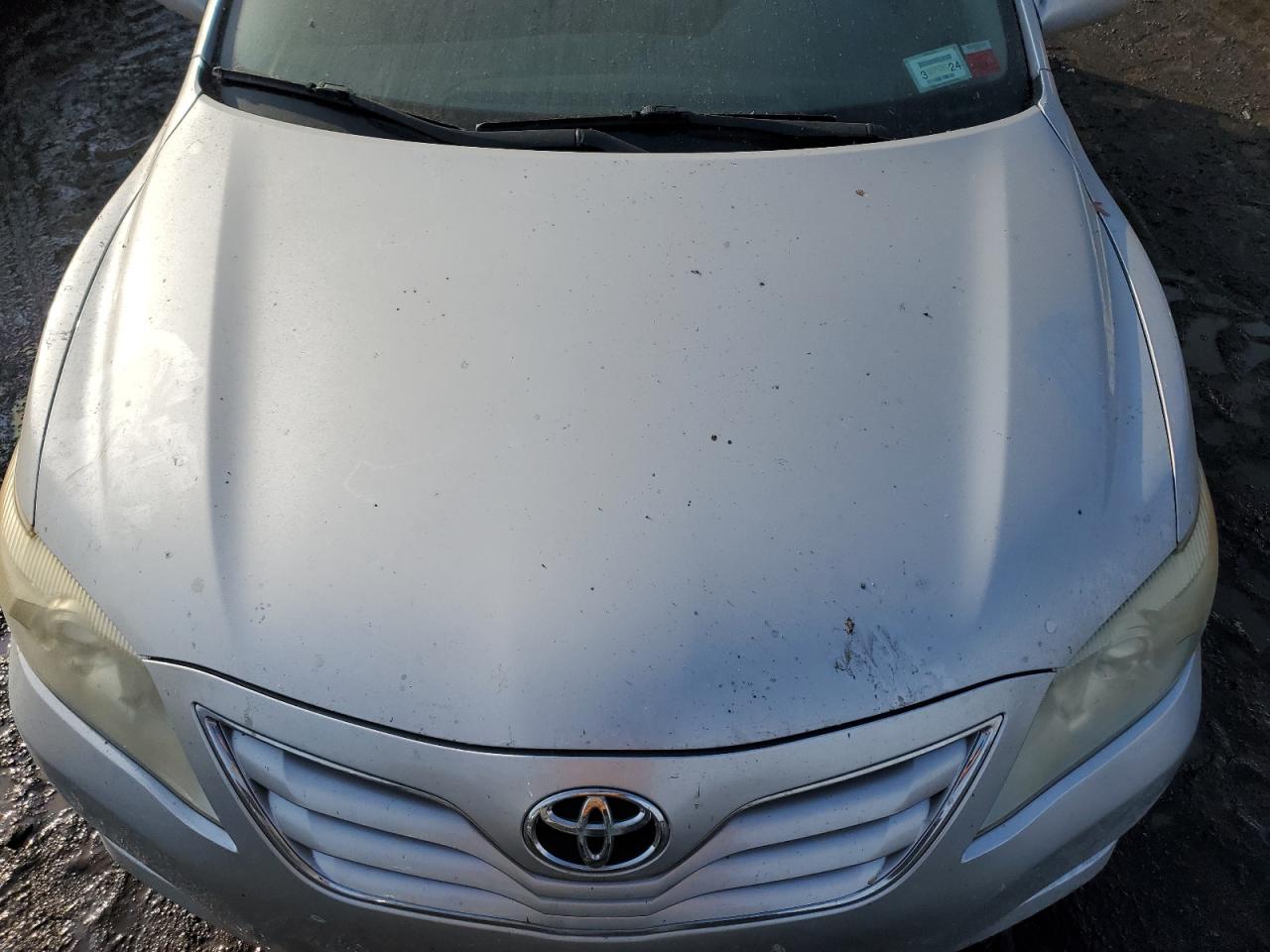 2010 Toyota Camry - Image 11