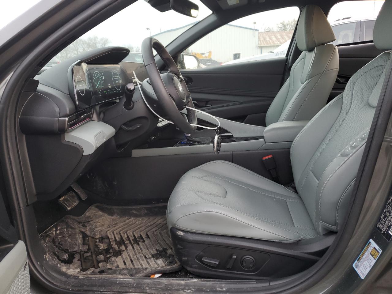 2024 Hyundai Elantra - Image 7