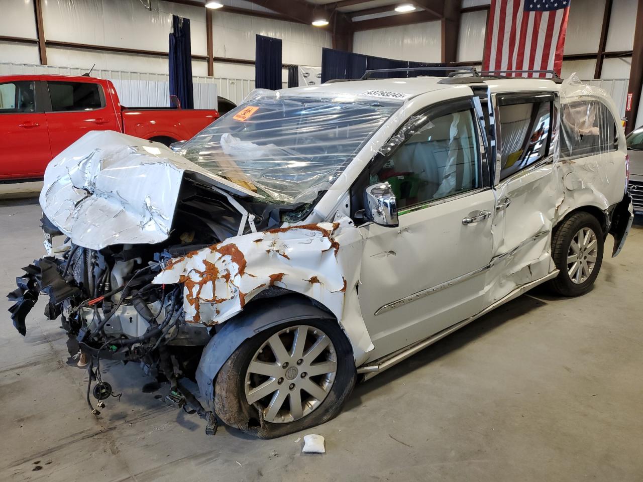 2015 Chrysler Town & Country - Image 1
