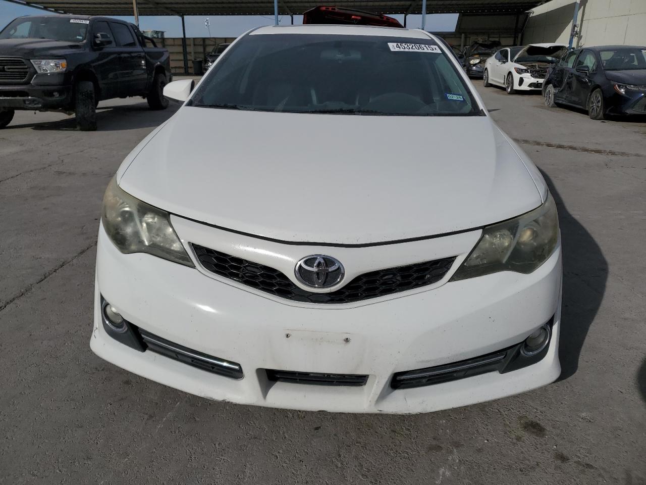 2013 Toyota Camry - Image 5