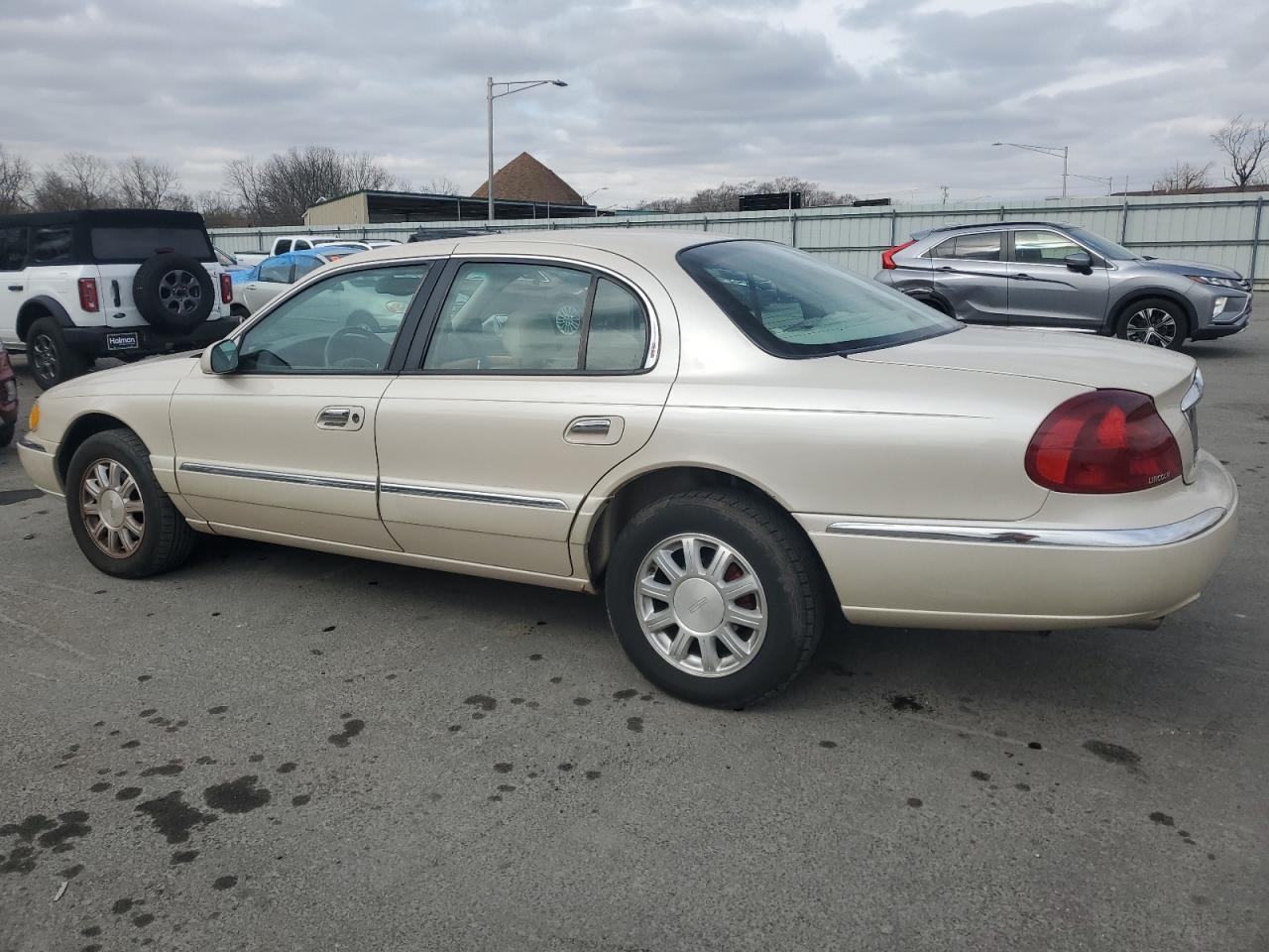 2001 Lincoln Continental - Image 2