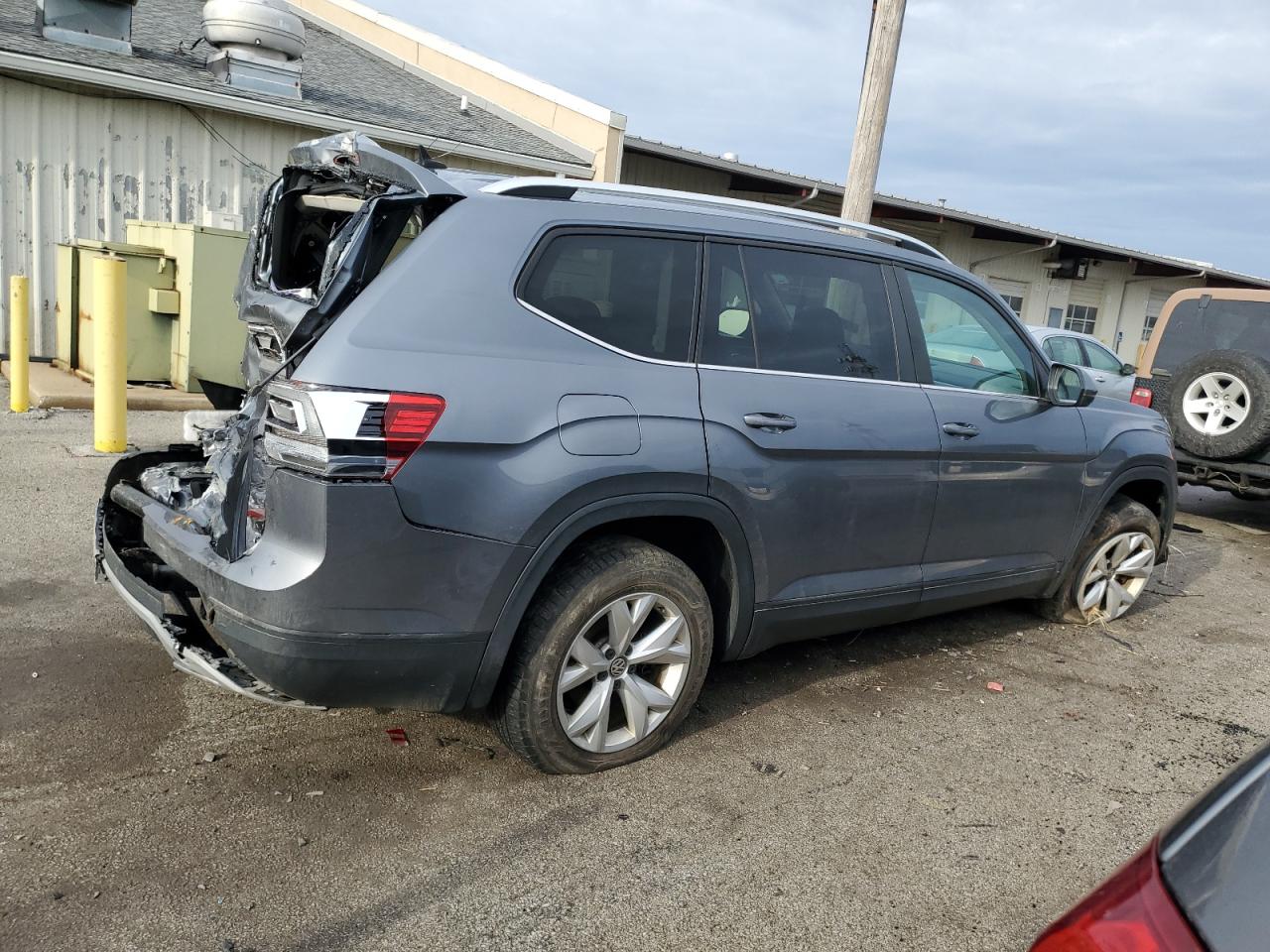 2018 Volkswagen Atlas - Image 3