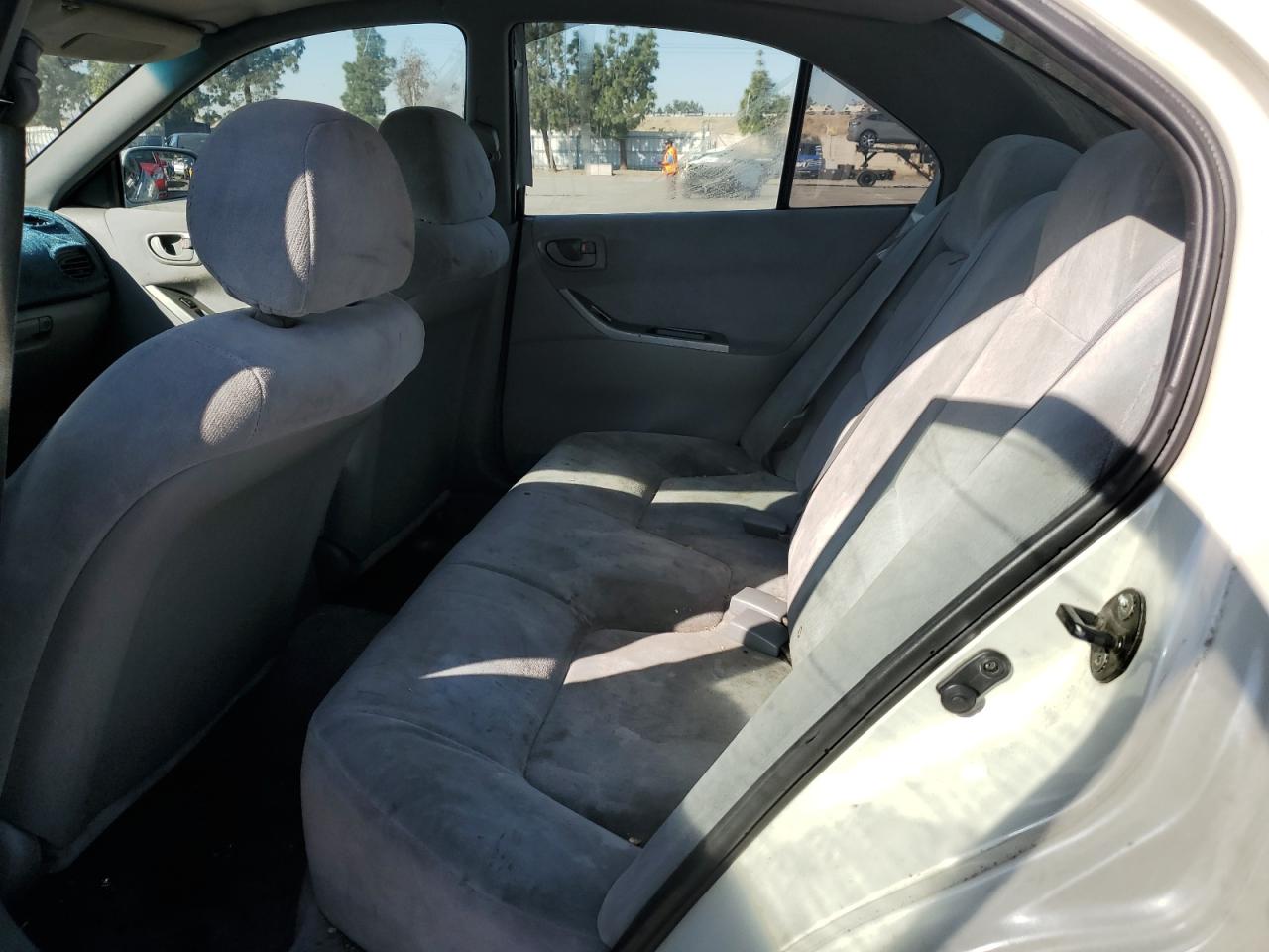 2002 Mitsubishi Galant - Image 10