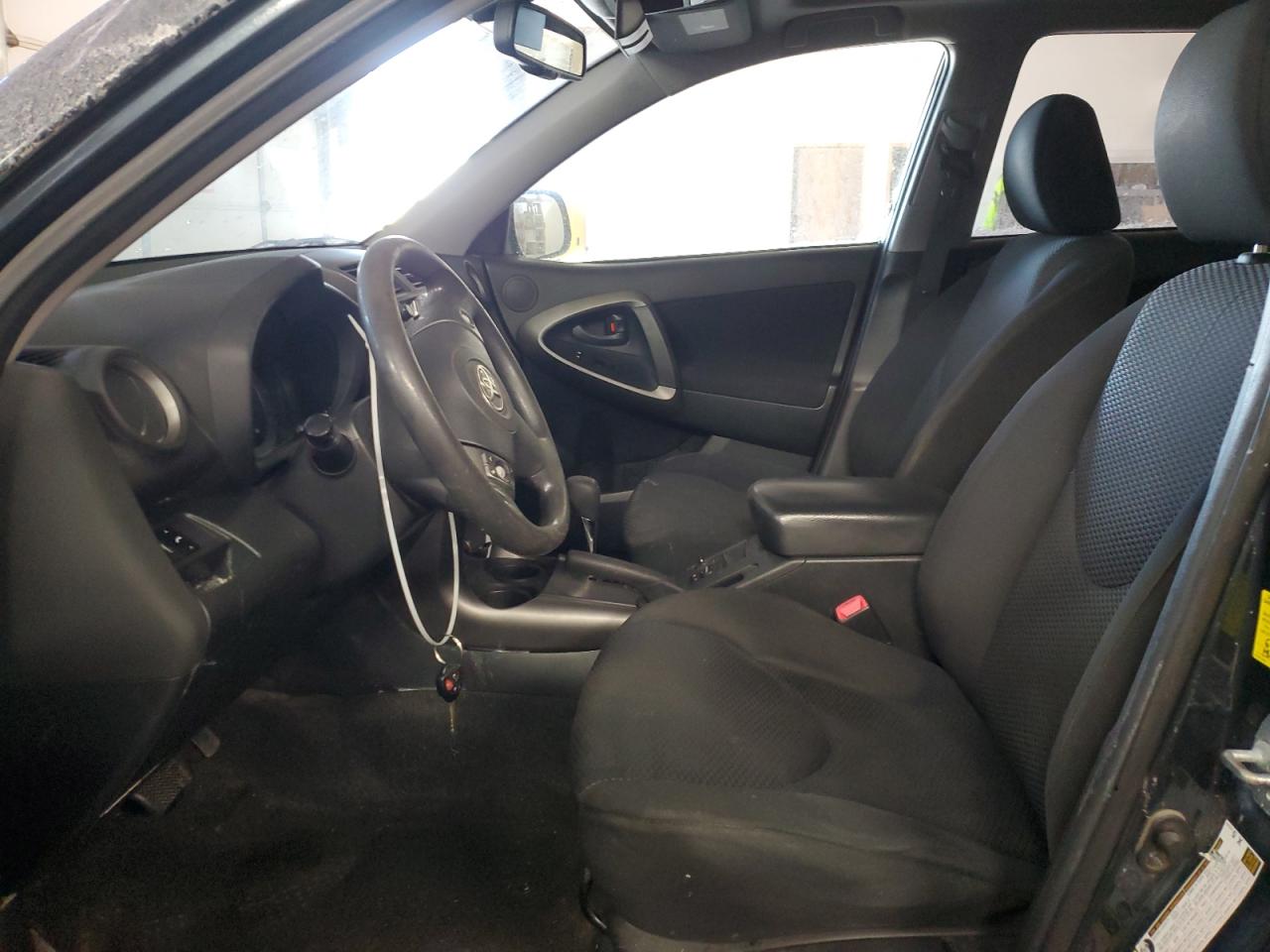 2010 Toyota RAV 4 - Image 7