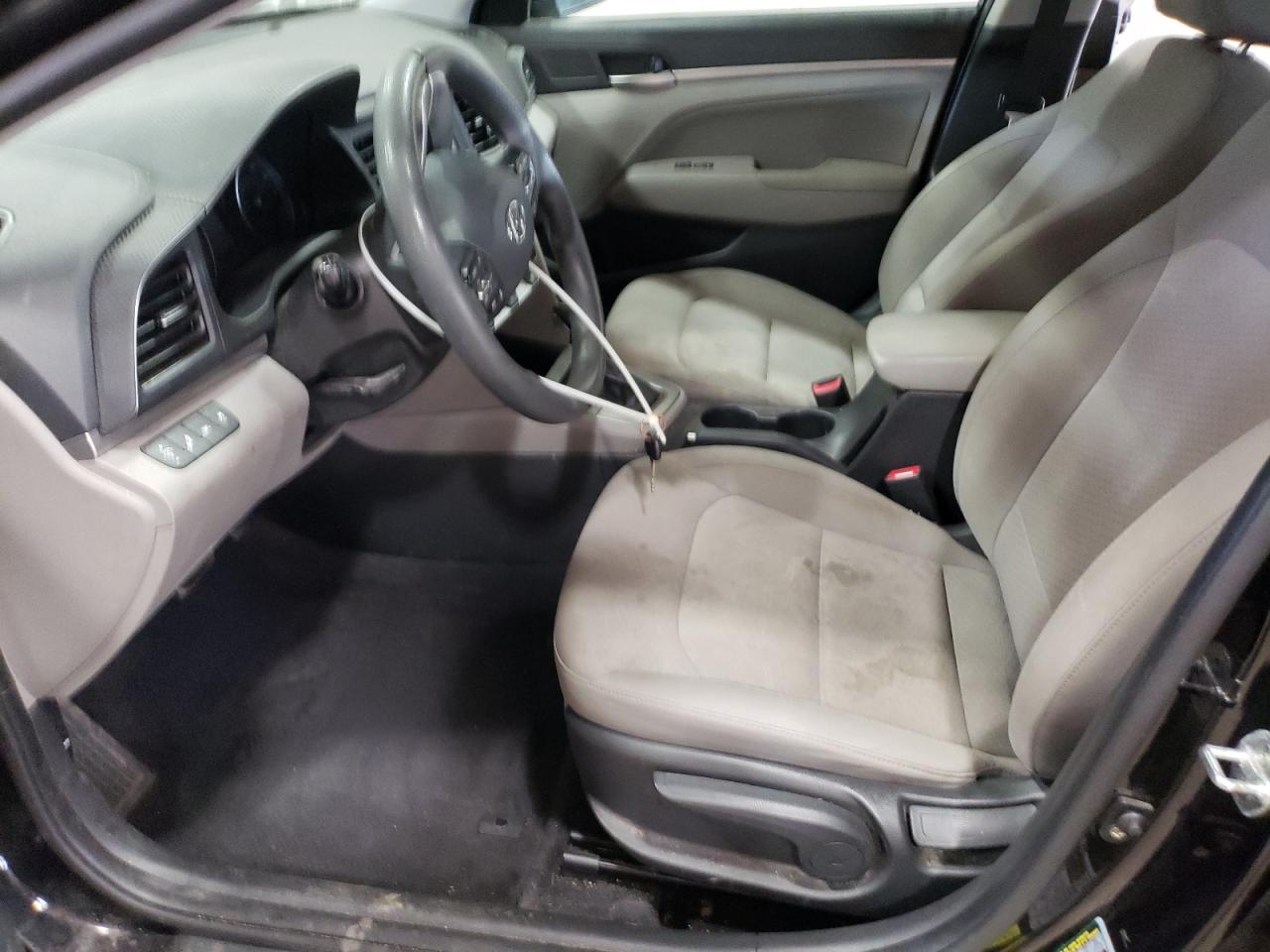 2019 Hyundai Elantra - Image 7