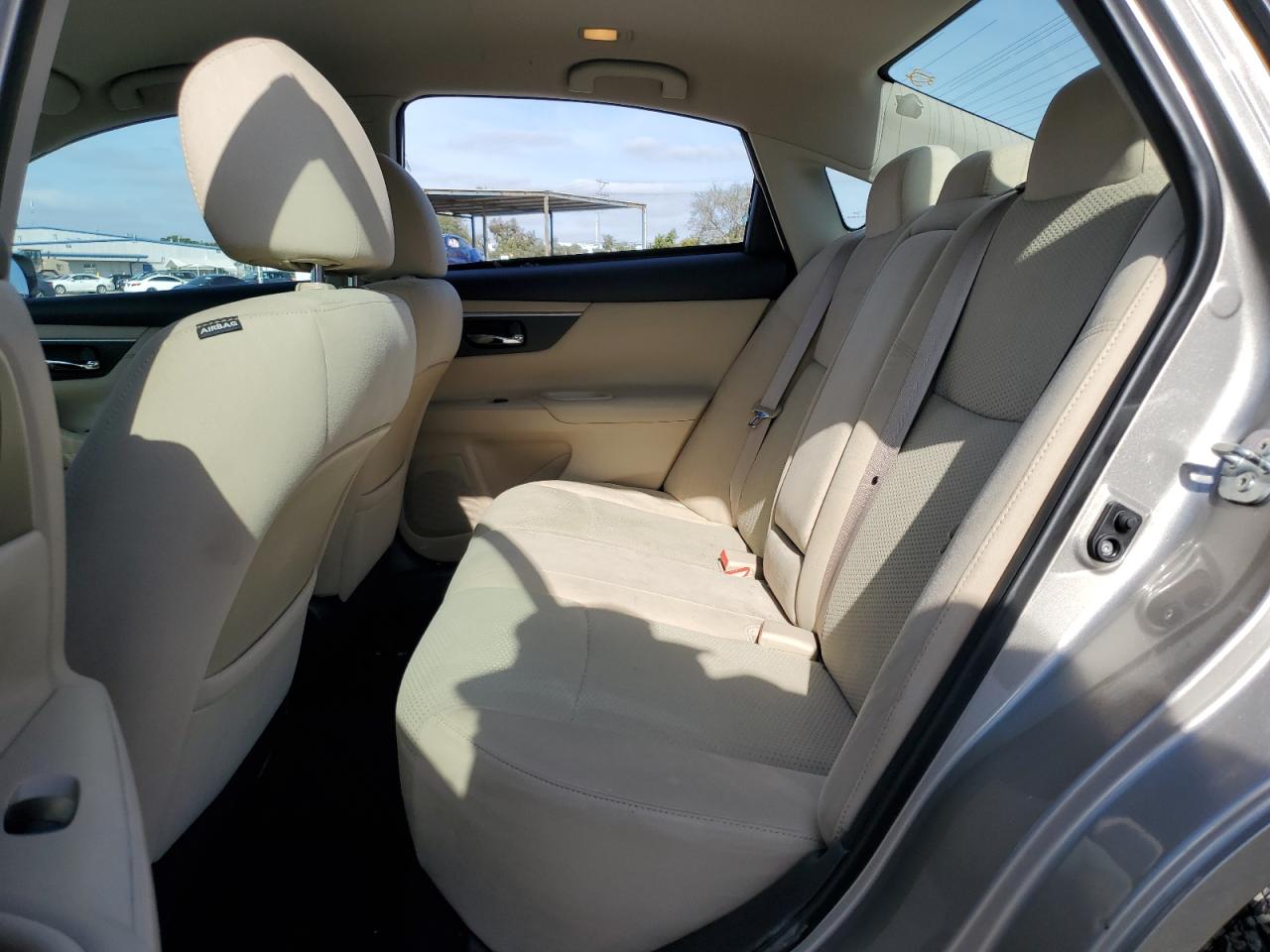 2015 Nissan Altima - Image 10