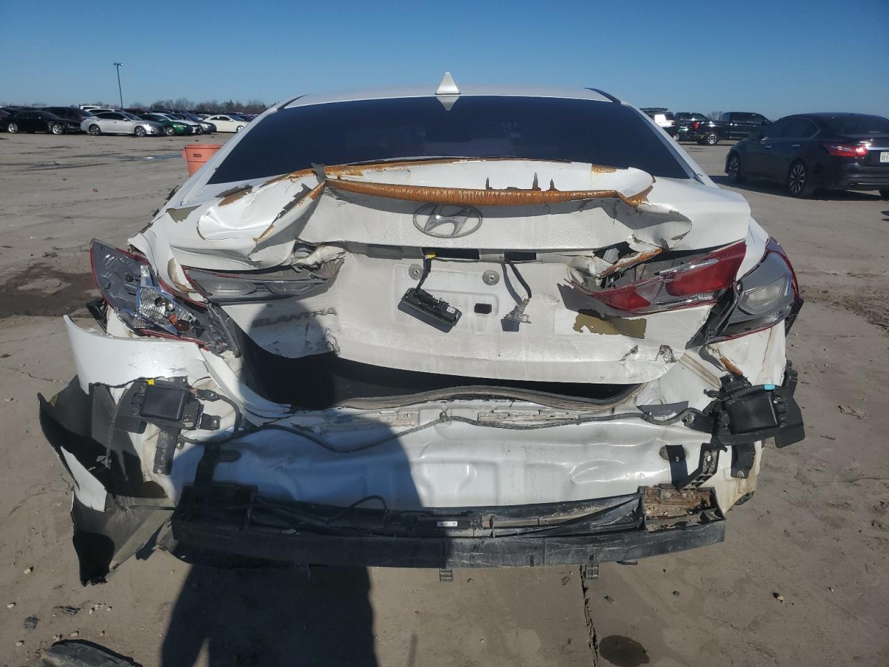 2018 Hyundai Elantra - Image 6
