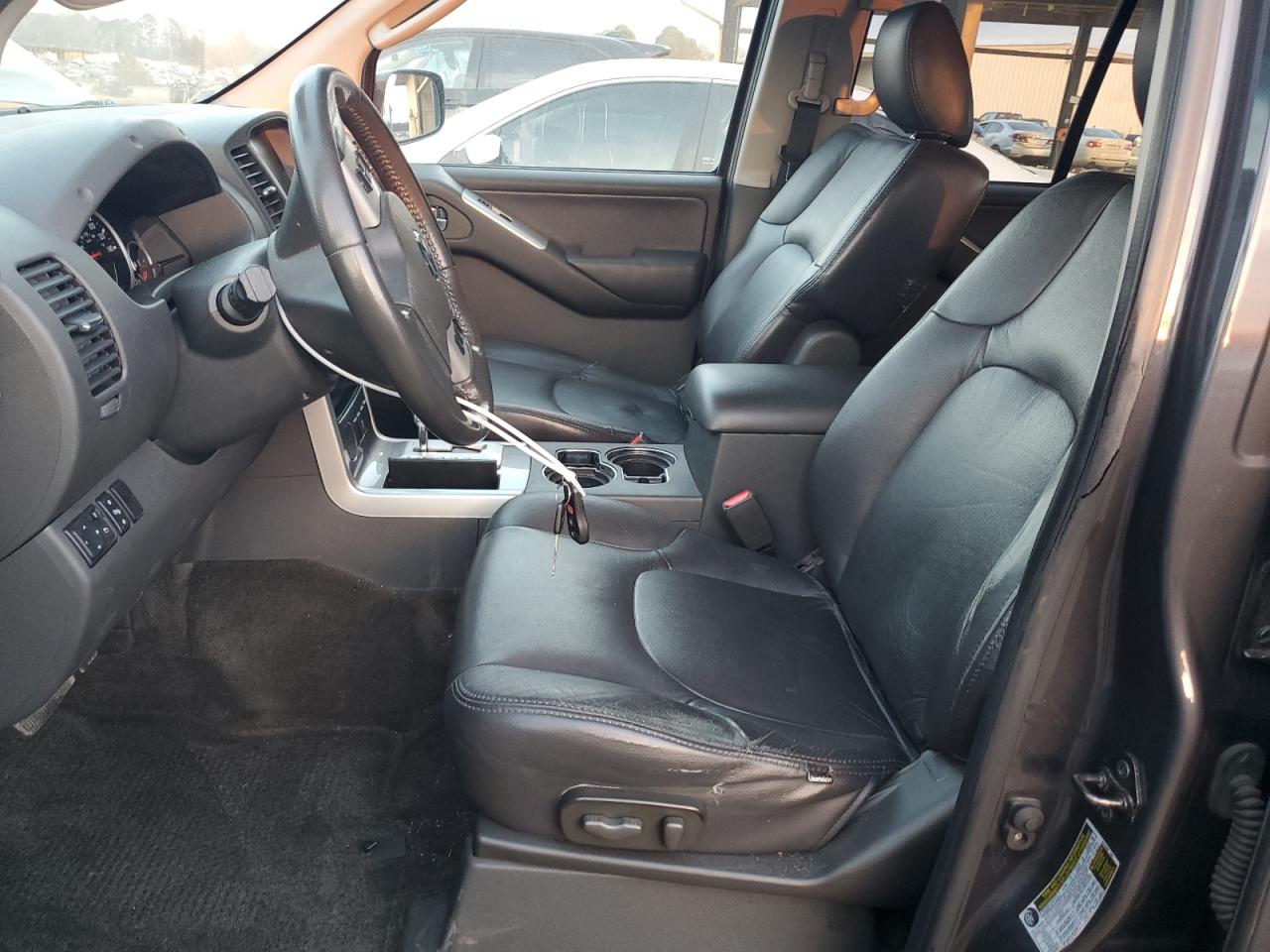 2012 Nissan Pathfinder - Image 7