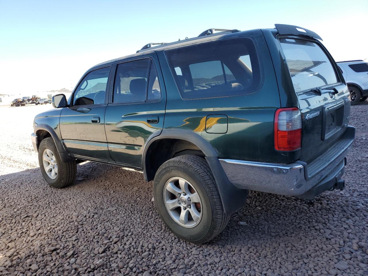 2000 Toyota 4Runner - Image 2