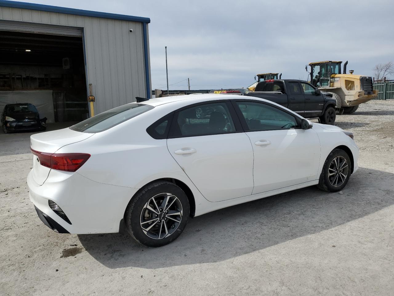 2023 Kia Forte - Image 3