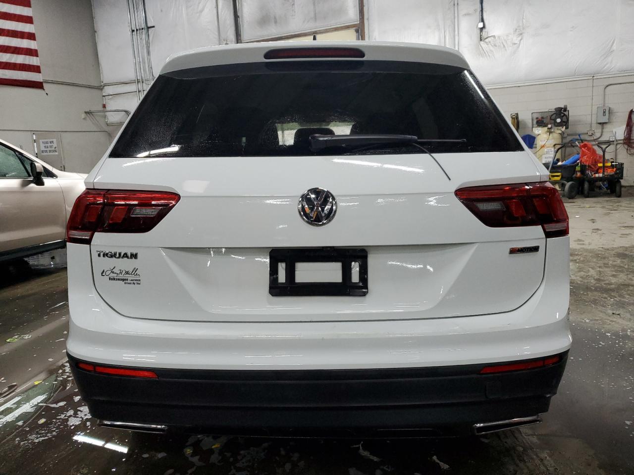 2021 Volkswagen Tiguan - Image 6