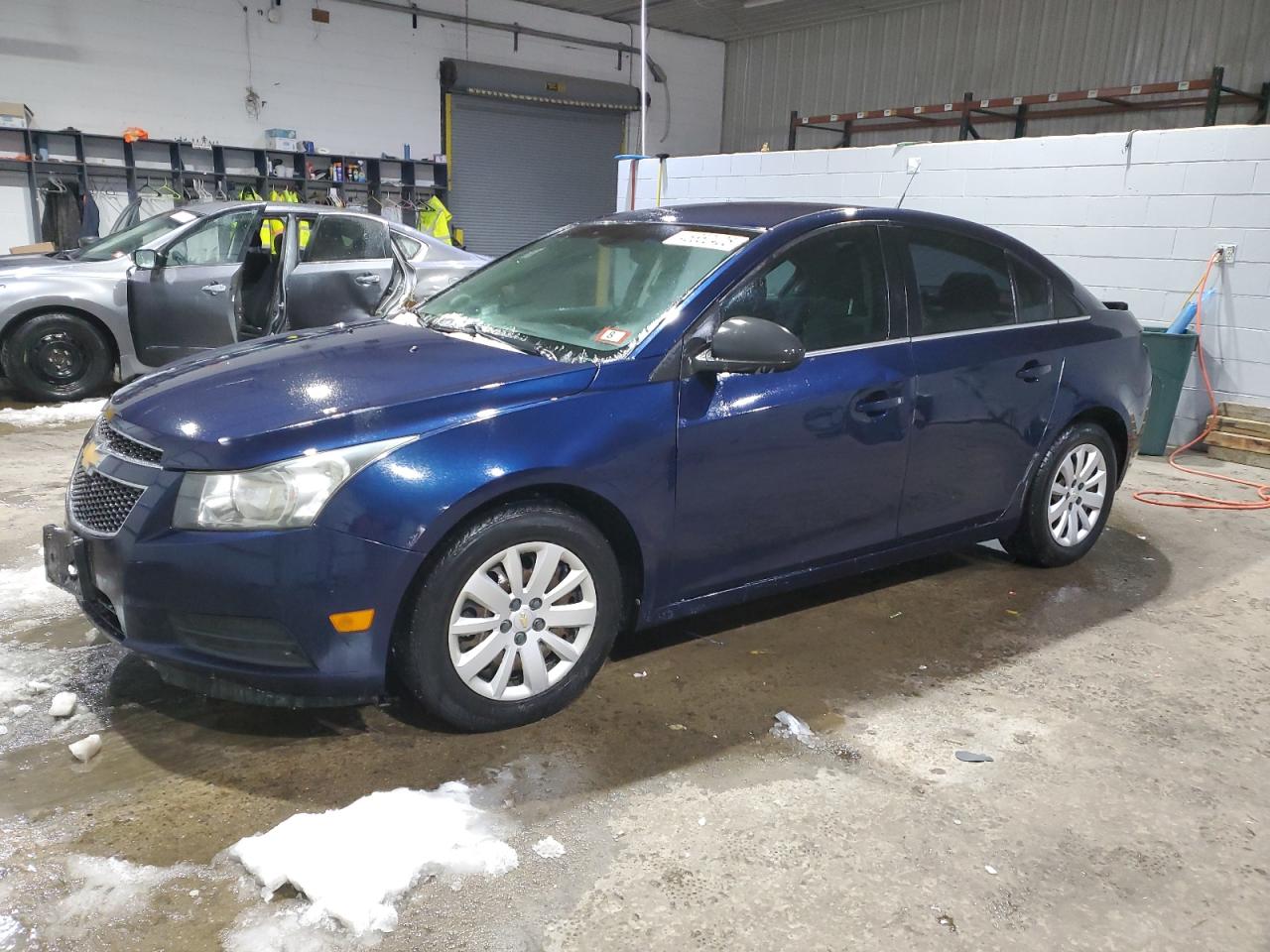 2011 Chevrolet Cruze - Image 1