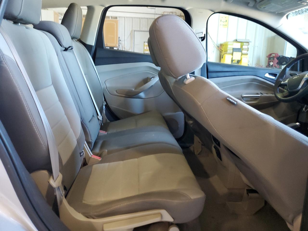 2015 Ford Escape - Image 11