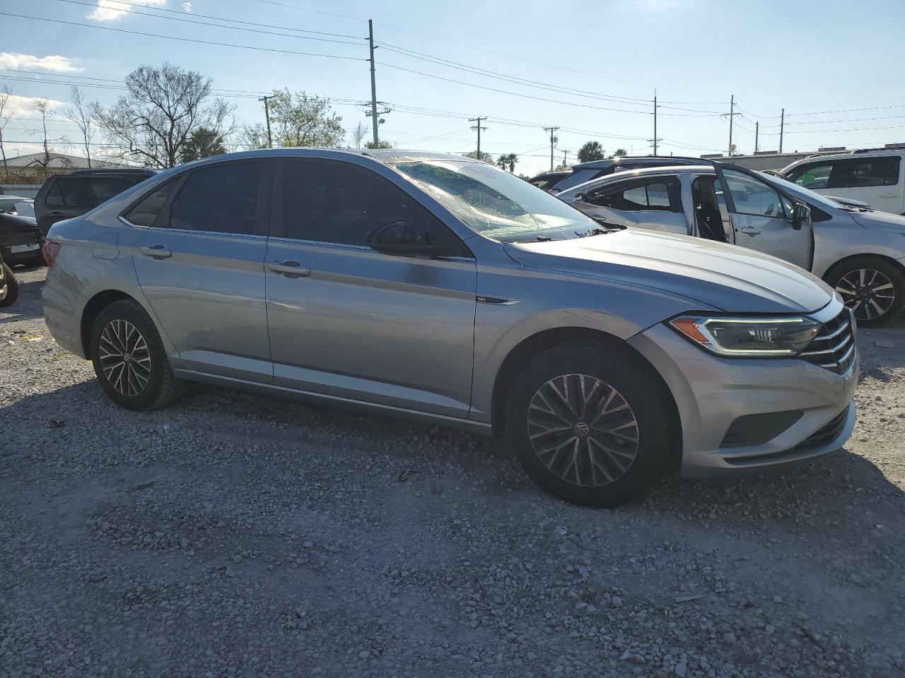 2019 Volkswagen Jetta - Image 4