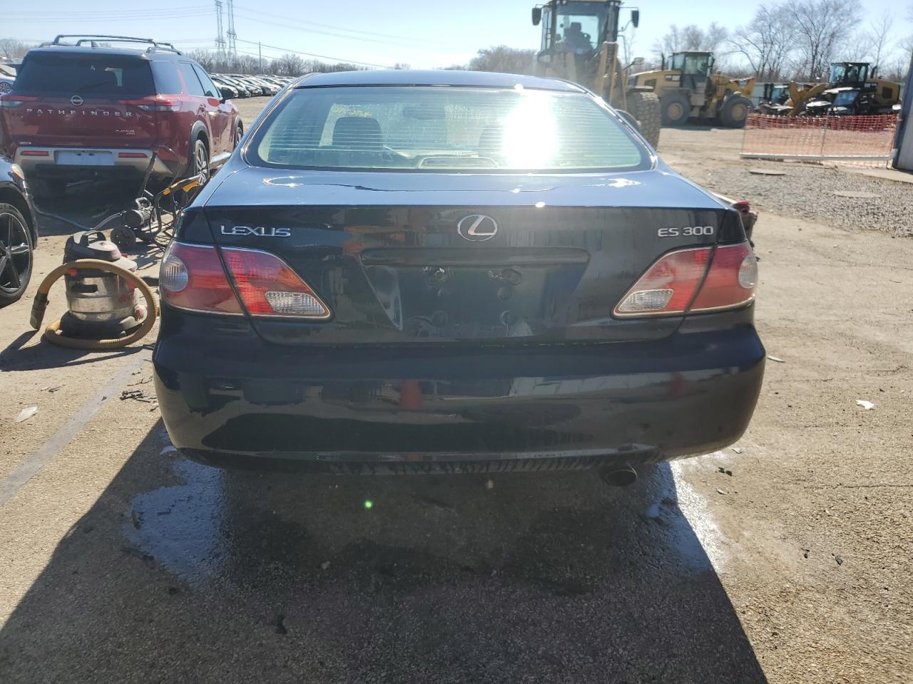 2003 Lexus ES - Image 6