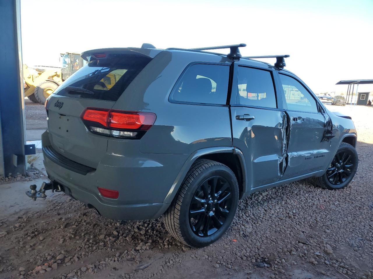 2019 Jeep Grand Cherokee - Image 3