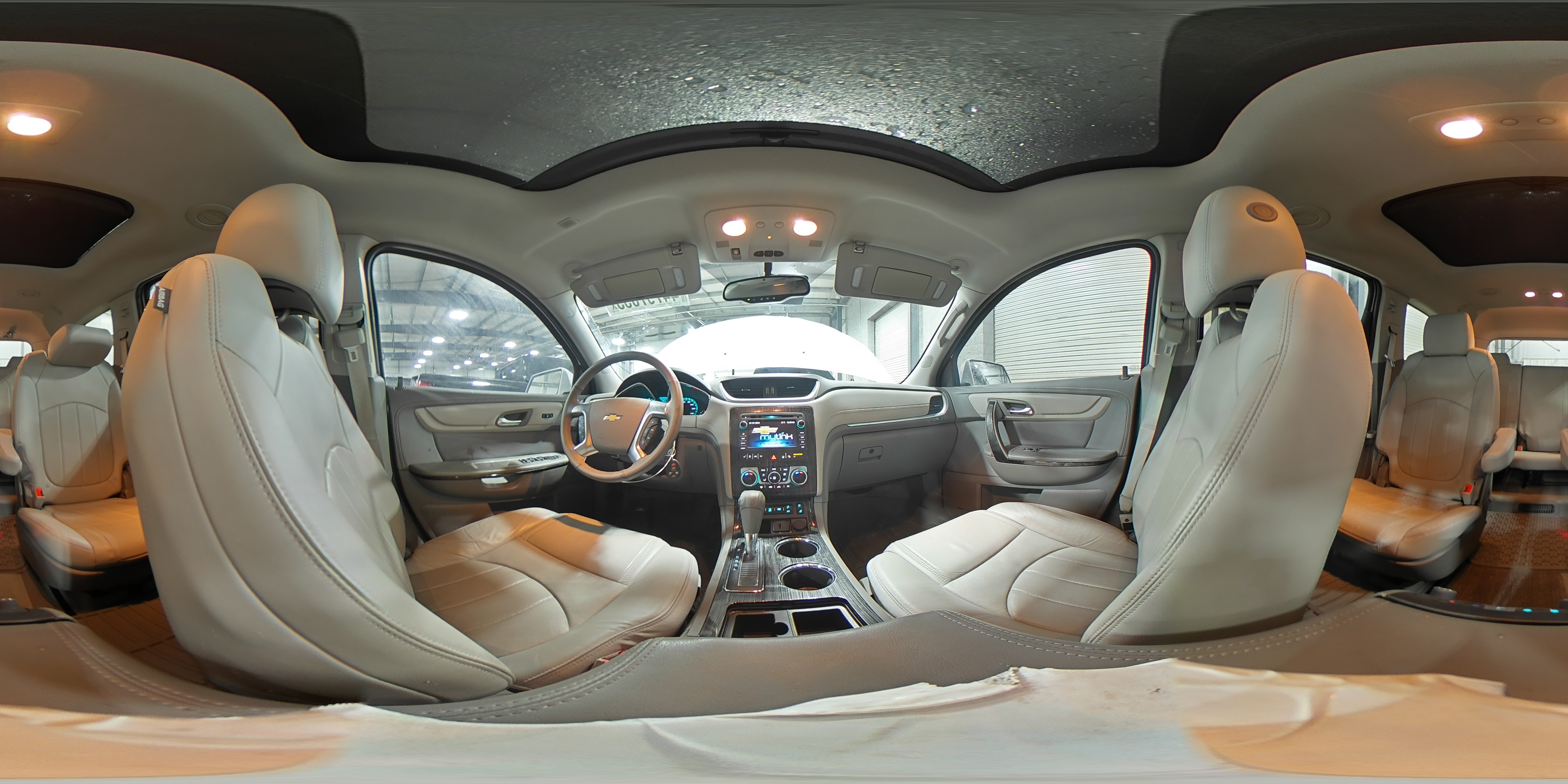 2016 Chevrolet Traverse - Image 16