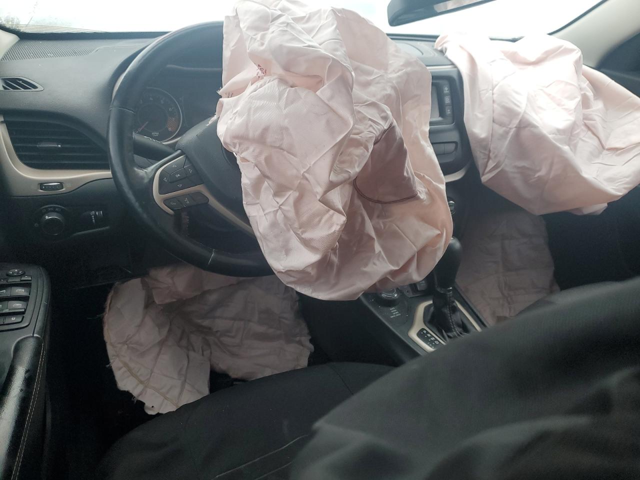 2015 Jeep Grand Cherokee - Image 8