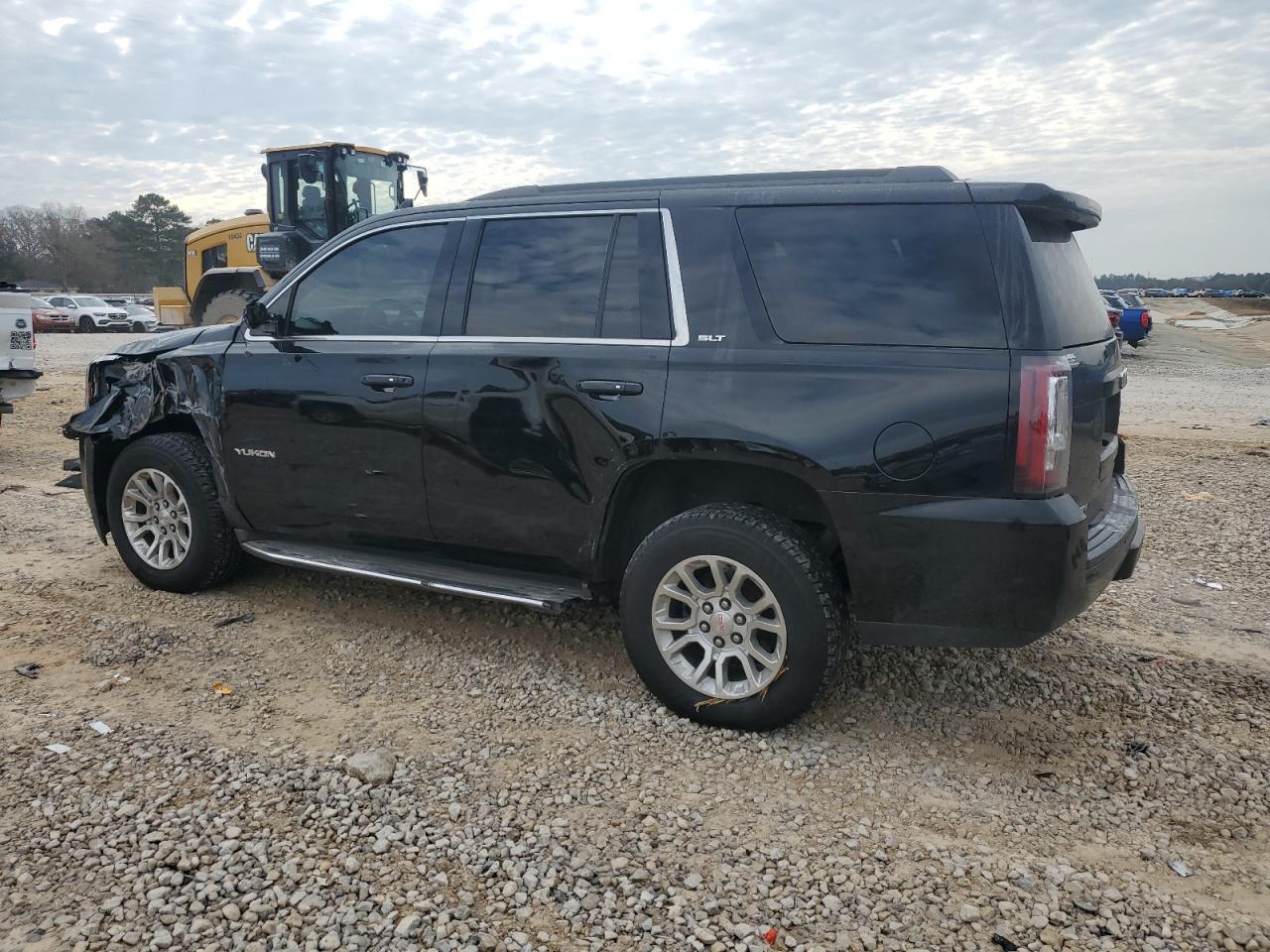2016 GMC Yukon - Image 2