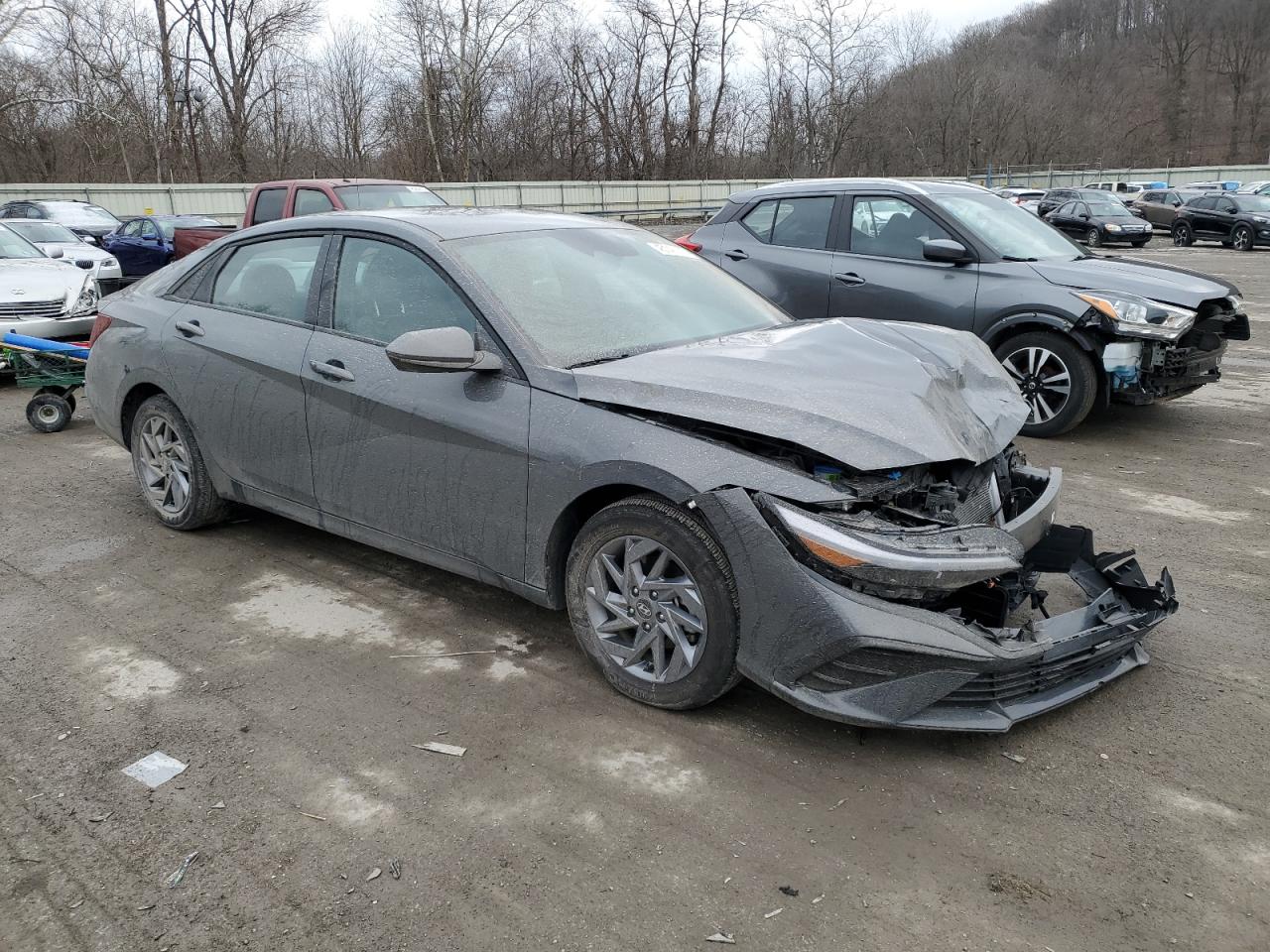 2024 Hyundai Elantra - Image 4
