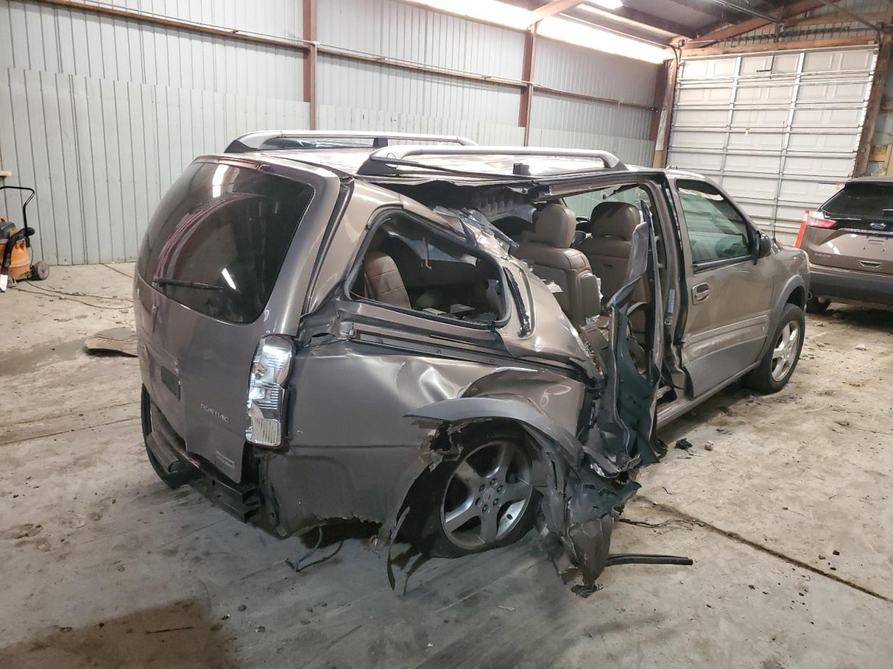 2006 Pontiac Montana - Image 3