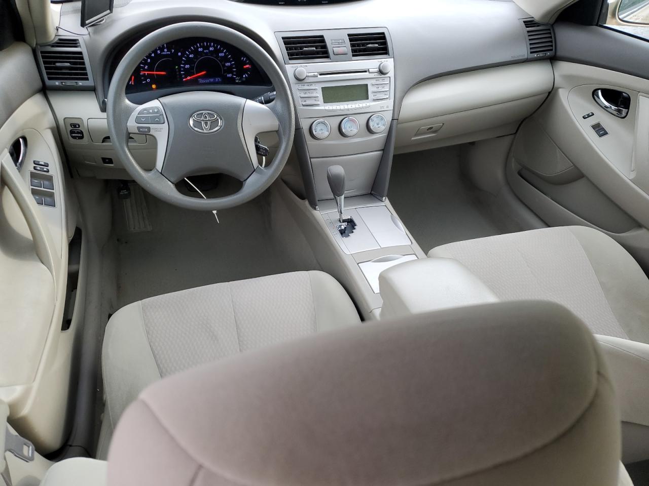 2011 Toyota Camry - Image 8