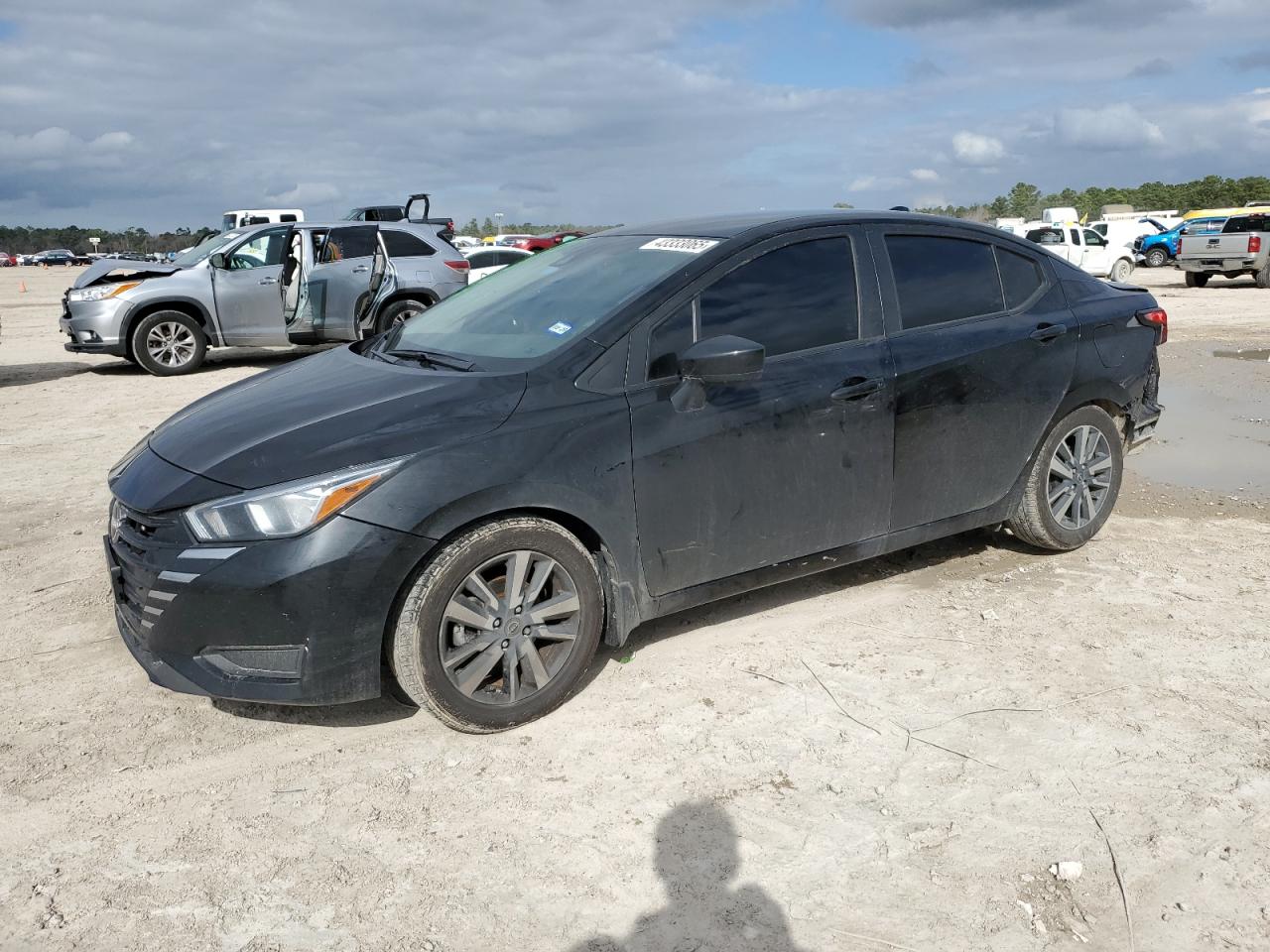 2024 Nissan Versa - Image 2