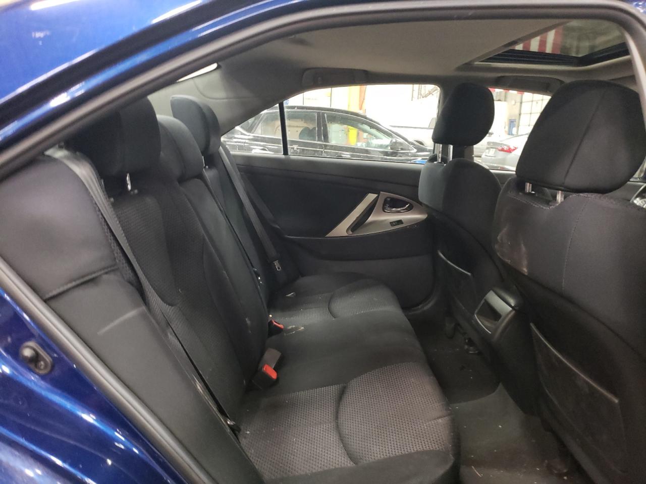 2011 Toyota Camry - Image 10