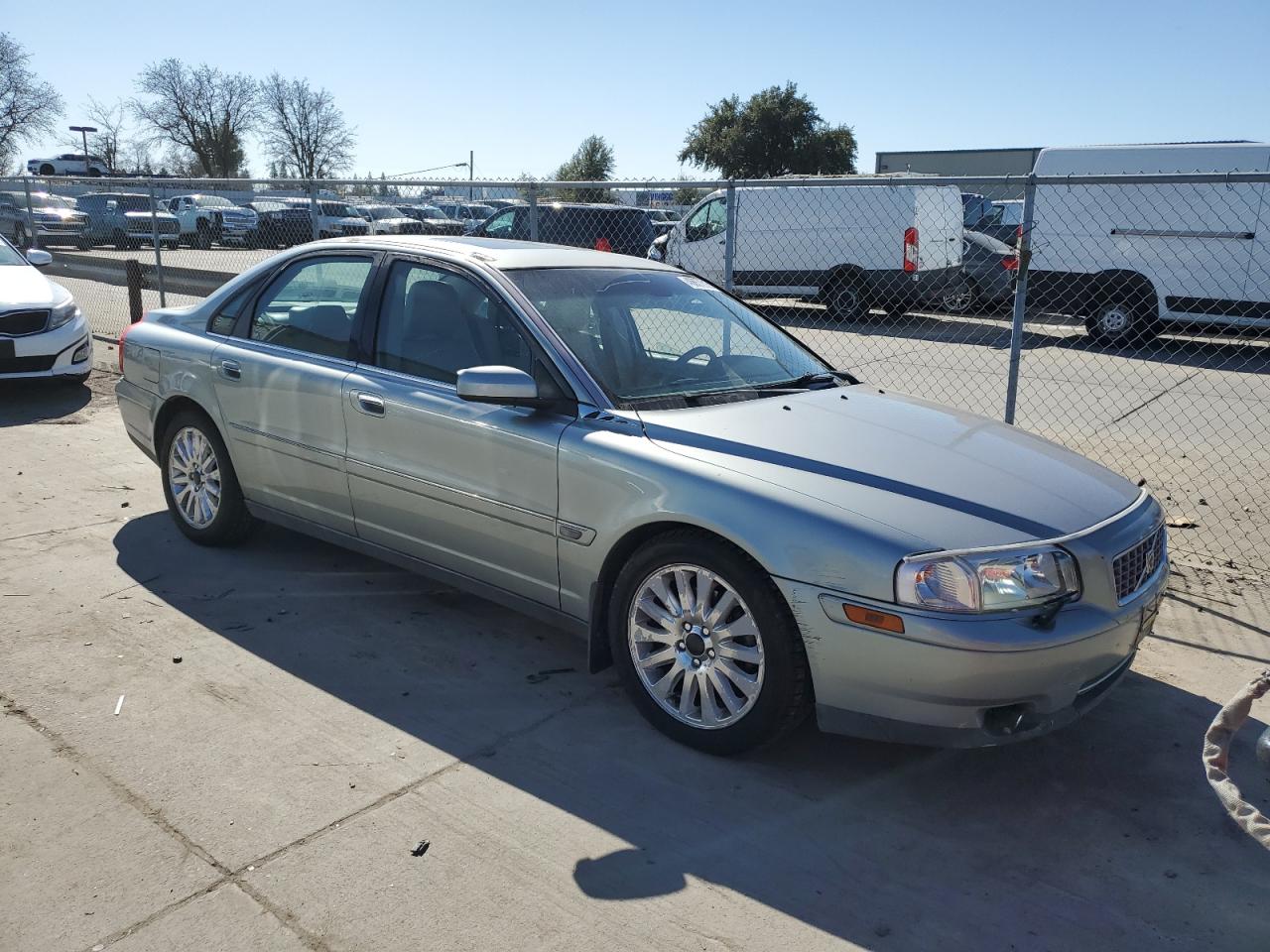 2004 Volvo S80 - Image 4