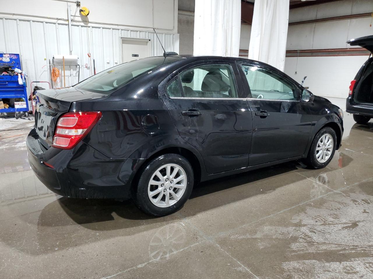 2017 Chevrolet Sonic - Image 3