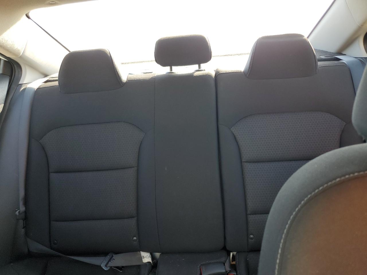 2018 Hyundai Elantra - Image 10