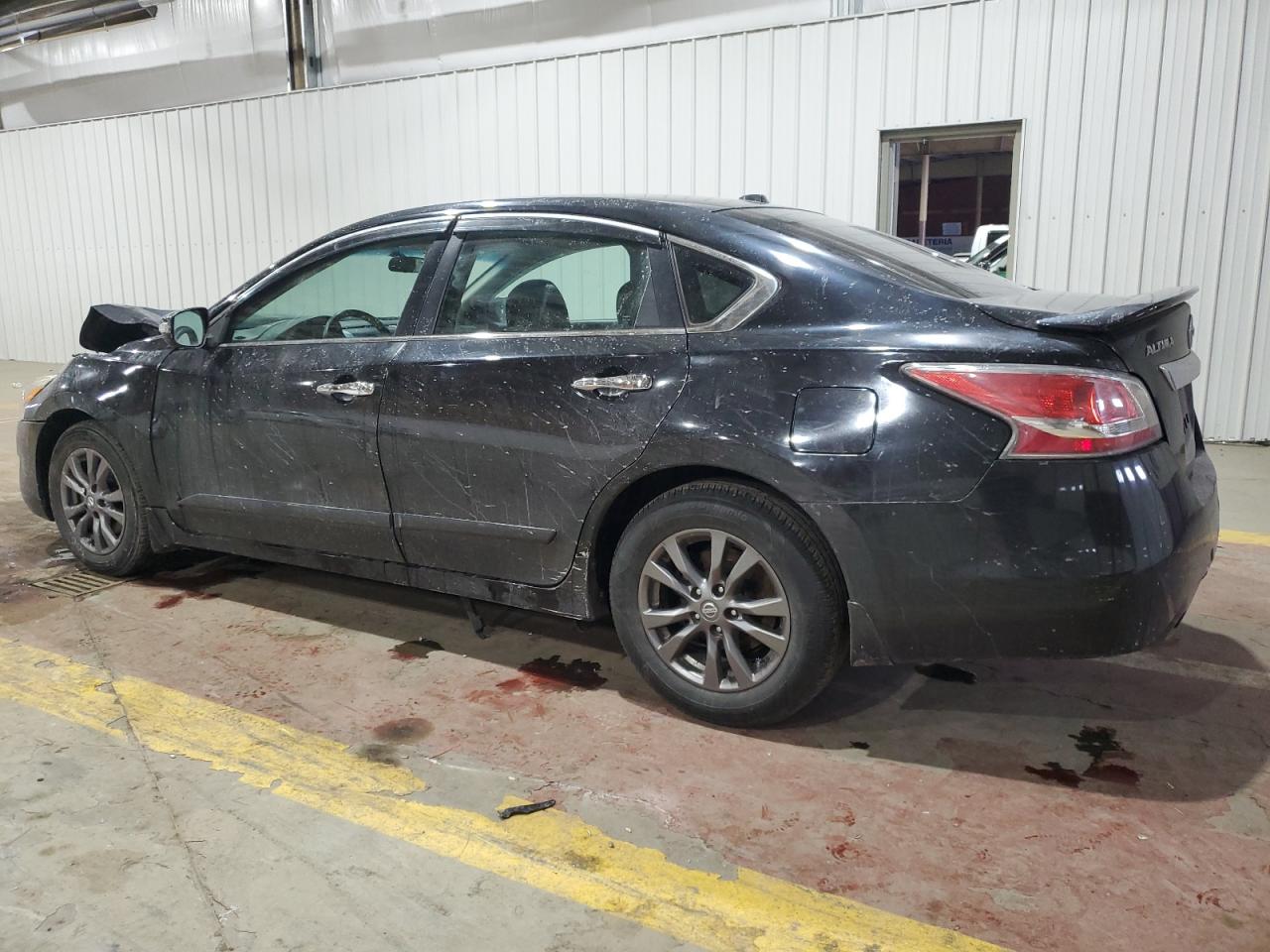 2015 Nissan Altima - Image 2