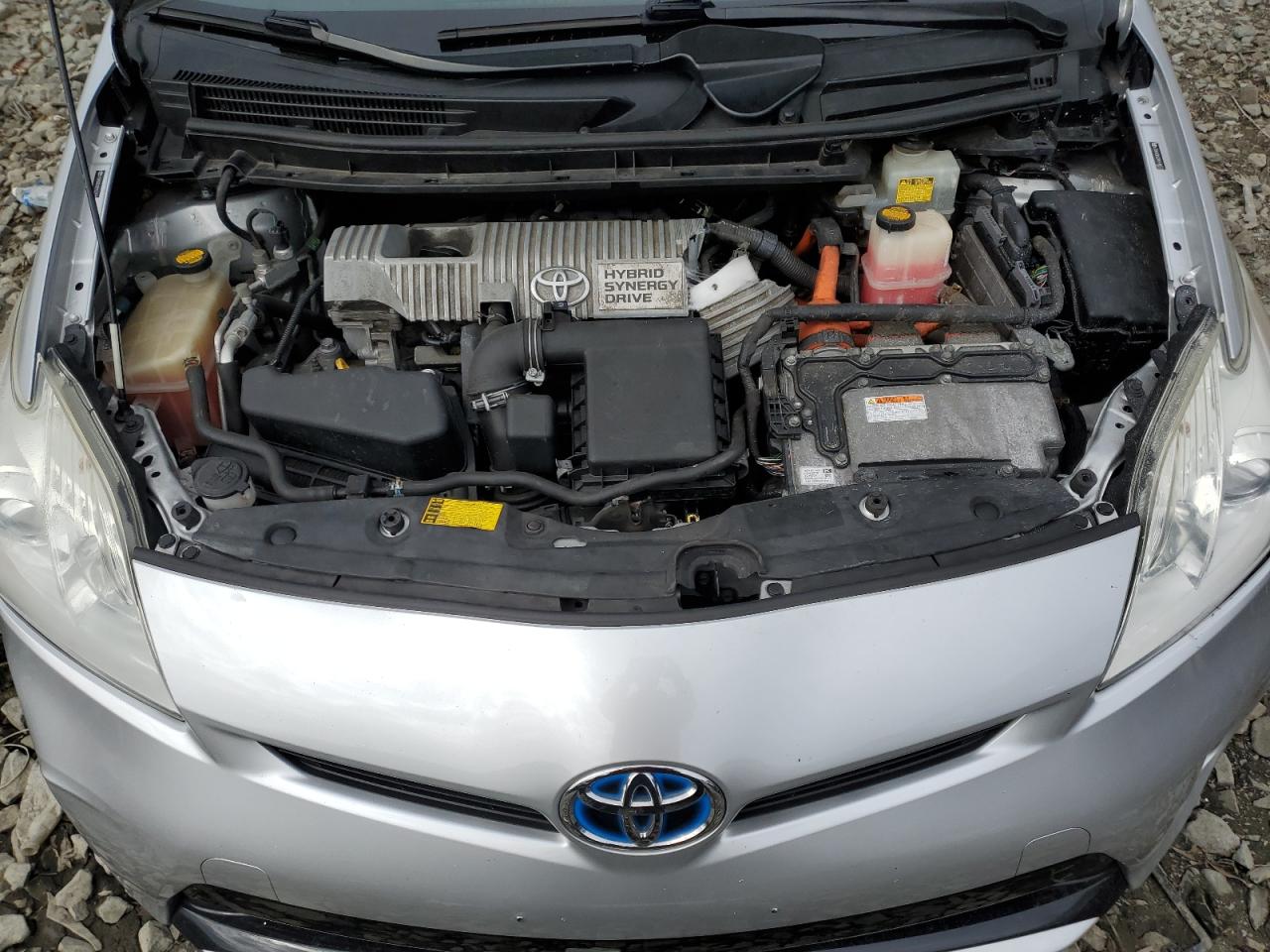 2012 Toyota Prius - Image 11