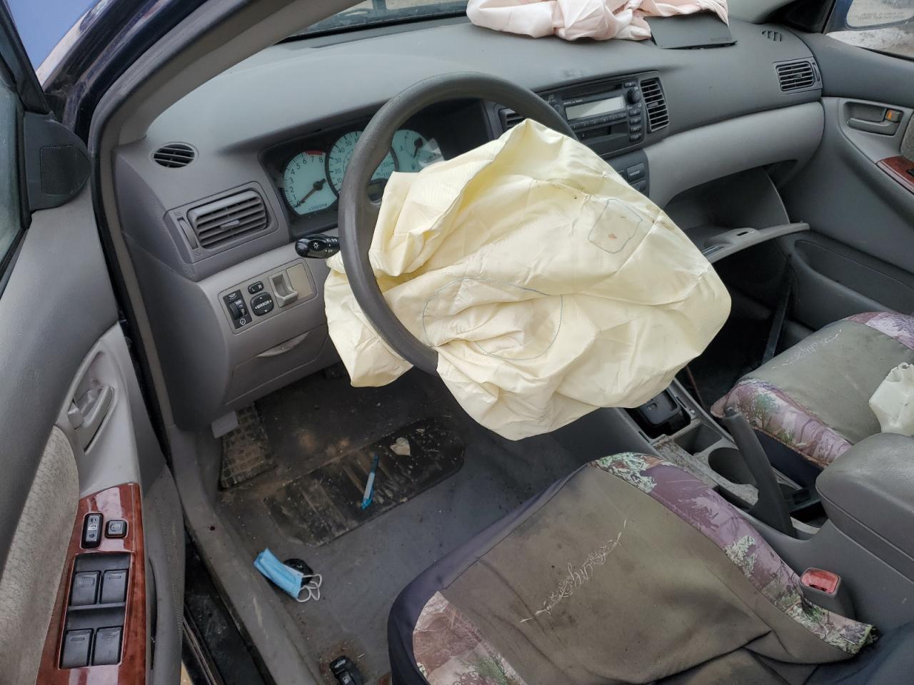 2004 Toyota Corolla - Image 8