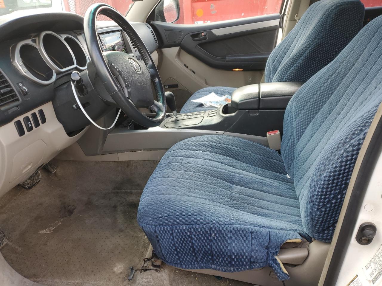 2004 Toyota 4Runner - Image 7