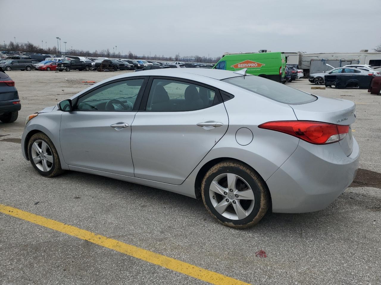 2013 Hyundai Elantra - Image 2