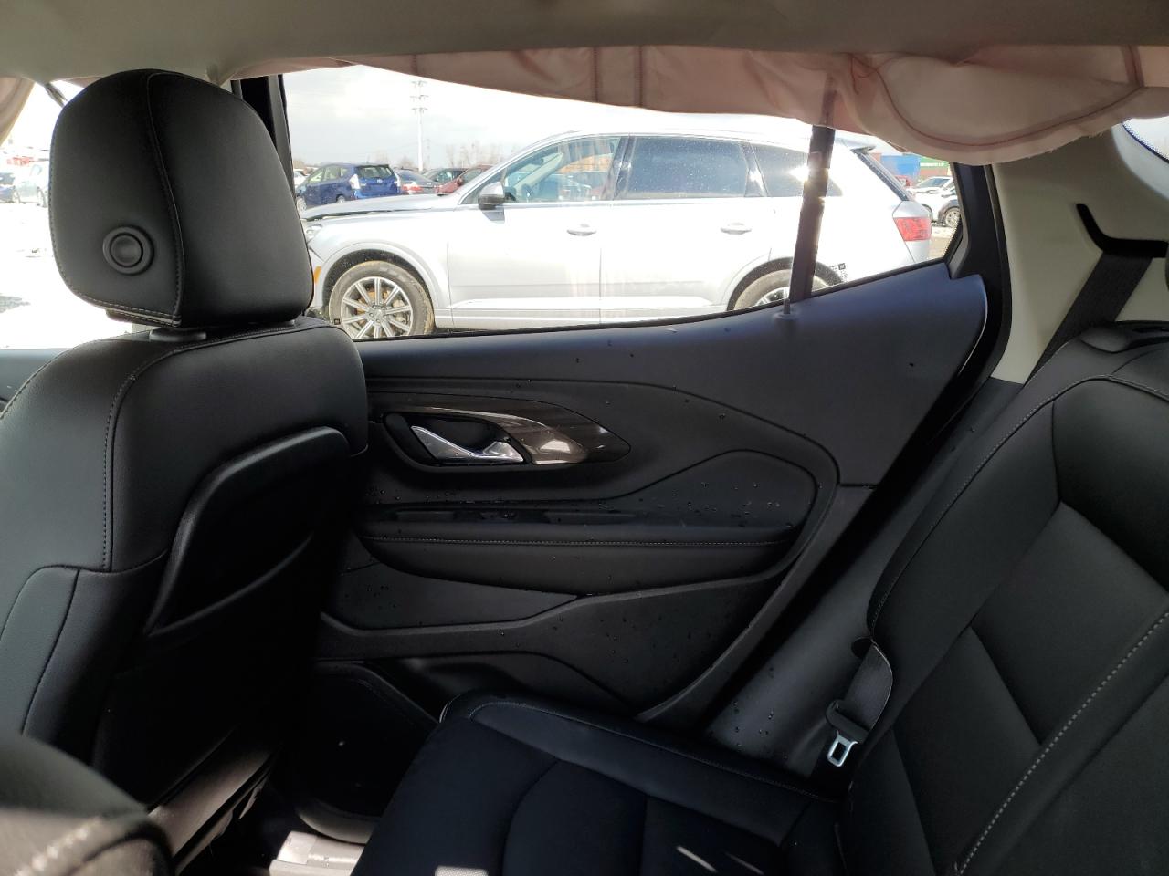2020 GMC Terrain - Image 11