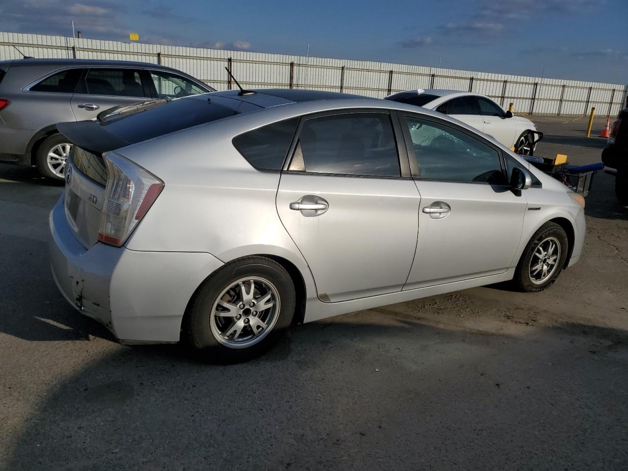 2011 Toyota Prius - Image 3