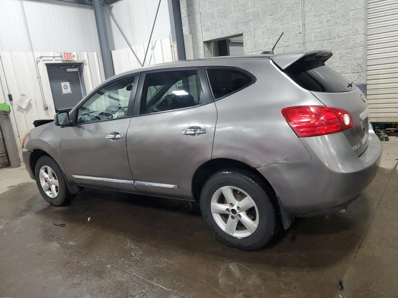 2013 Nissan Rogue - Image 2