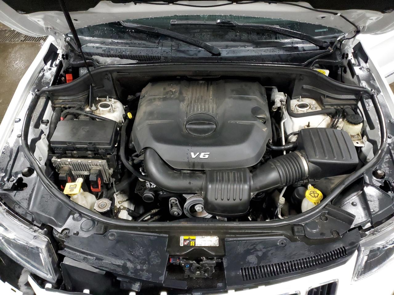 2015 Jeep Grand Cherokee - Image 12