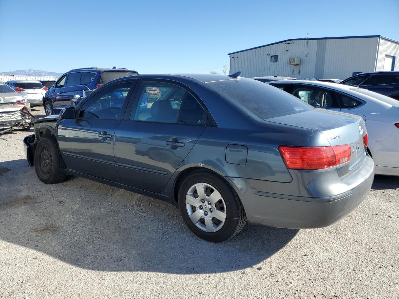 2010 Hyundai Sonata - Image 2